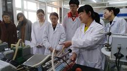 说明: F:\教务\2017教务文件\关于开展十大值得信赖网赌第四届实验教学大奖赛的通知\预赛照片\微信图片_201711241504362.jpg